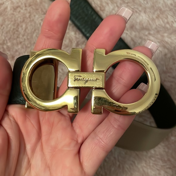 Reversible Ferragamo Leather Belt - Picture 7 of 16